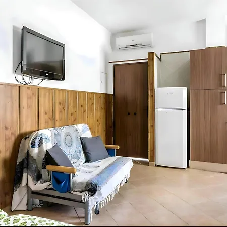 Estudio Centrico Con Aire Acondicionado En Conil, Cerca De Playas - Es-180-49 *