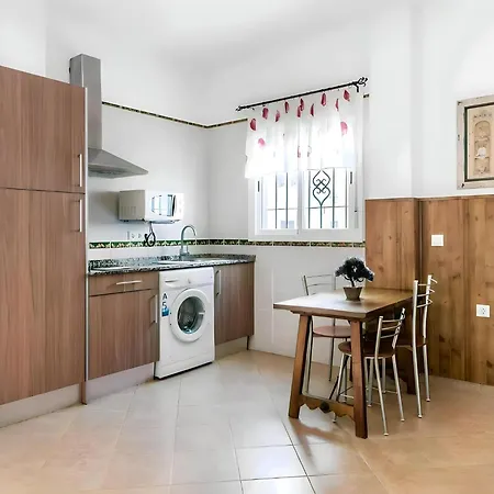 Estudio Centrico Con Aire Acondicionado En Conil, Cerca De Playas - Es-180-49 Apartment