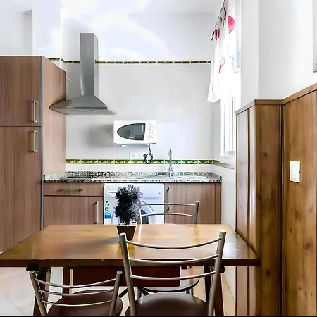 Apartment Estudio Centrico Con Aire Acondicionado En Conil, Cerca De Playas - Es-180-49 *
